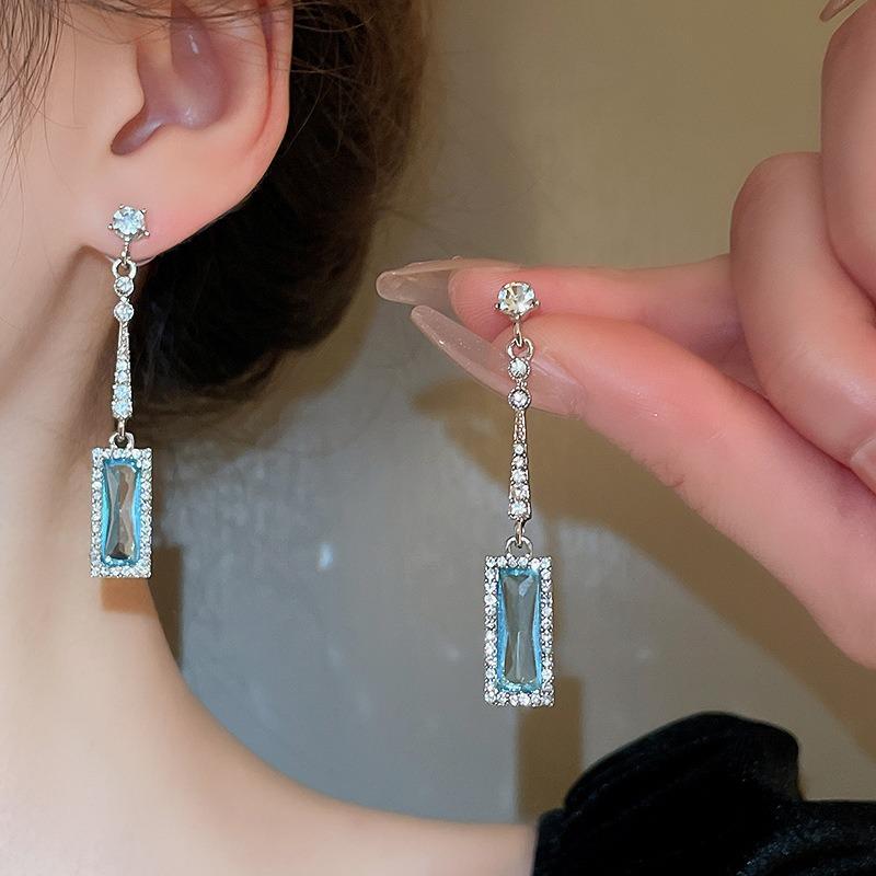Silver needle zircon round water drop fringed earrings light luxury high-end earrings fashion versatile earrings design sense niche