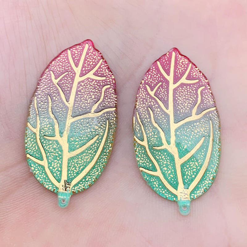 10 Stück 21*40mm Regenbogen Blätterförmige Harz Strass Applikation Kristalle Flatback Steine für Schmuck Handwerk Dekoration Anhänger
