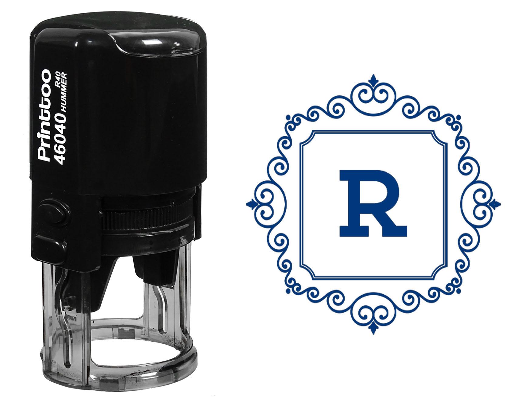 

Printtoo Офісне приладдя R-40 Квадратна рамка з вихорами Монограма з ініціалом R Автоматичний гумовий штамп 30 mm Diameter (Approx) синій
