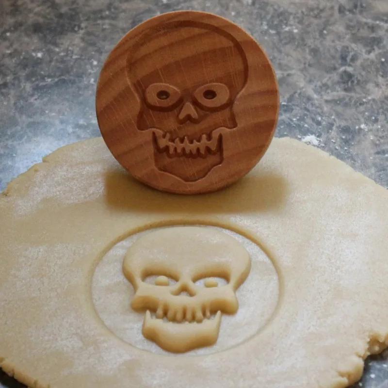 Holz Ausstechform Ausstecher Kekse Stempel Niedlicher Tannenzapfen Blume 3D Kuchen Prägeform Lebkuchen Gebäck- und Backzubehör
