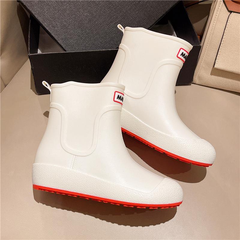 Rain shoes women's new medium tube casual versatile couple rain boots non-slip and wear-resistant fashion warm outer water boots overshoes
