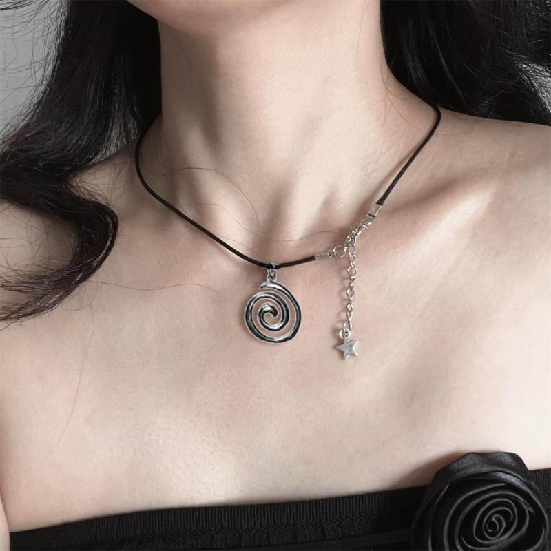 Spiraled Pendant Necklace Vintage Alloy Star Charm Neckchain Handmade PU Cord Neckwear Fashionable Neck Jewelry Gift