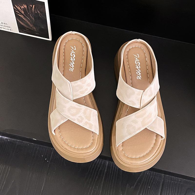 Fashion Thick-soled Heightening Muffin Non-slip Roman Thick-soled Slippers Women's 2025 Summer New Versatile Beach Shoes