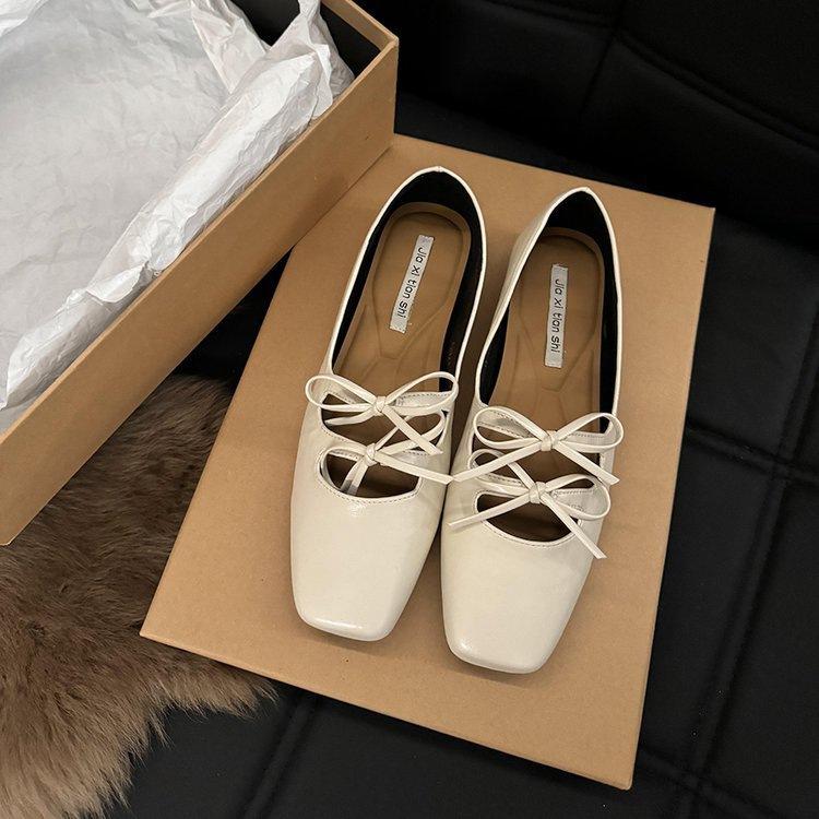 With skirt versatile fried street high value lazy shoes 2025 Internet celebrity autumn new light casual lightweight single shoes women
