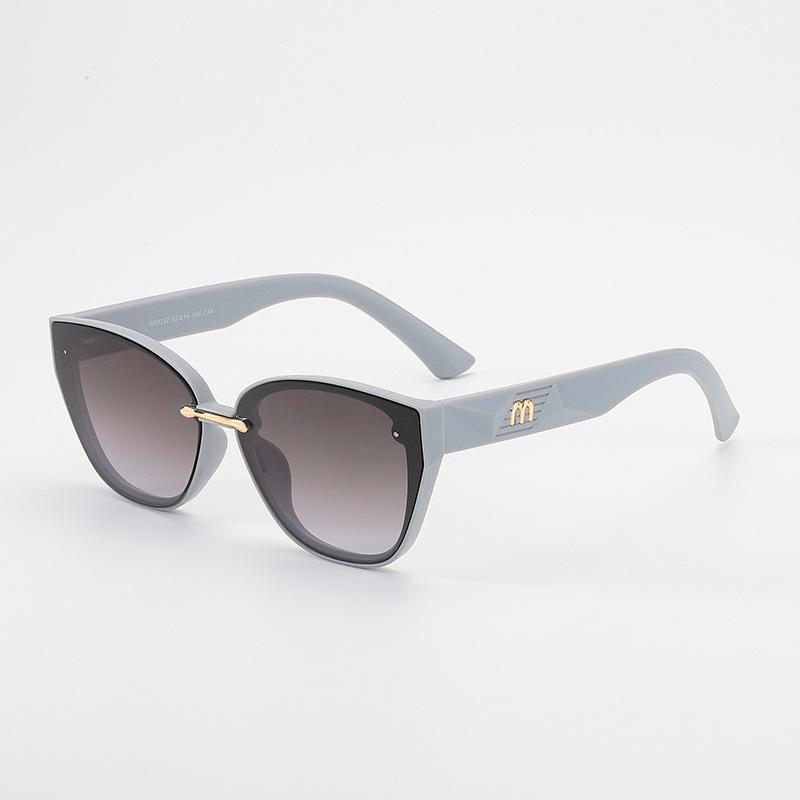 Elegant Cat Eye Sunglasses For Women UV400 Protection Fashion Designer Female Sun Glasses Classic Style