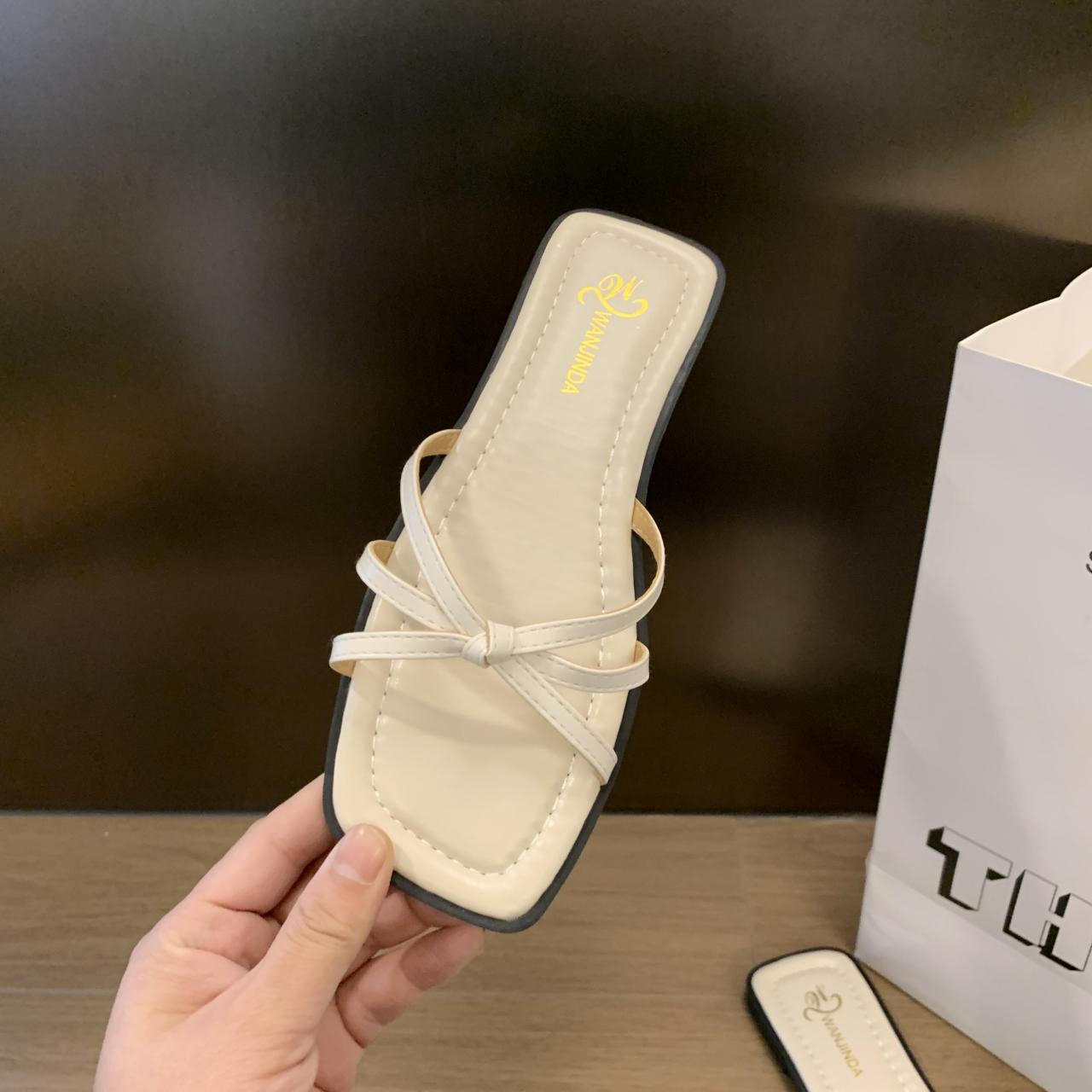 

Летние шлепанцы 2025 года с открытым носком, женские плоские тапочки, обувь, удобная мягкая подошва, пляжный отдых, женские слайды 35 бежевый