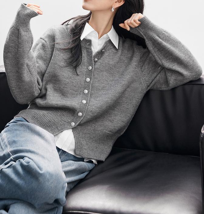 French Luxury Round Neck Knit Cardigan for Women - 2025 Spring/Autumn Stylish Soft Versatile Sweater Outerwear.