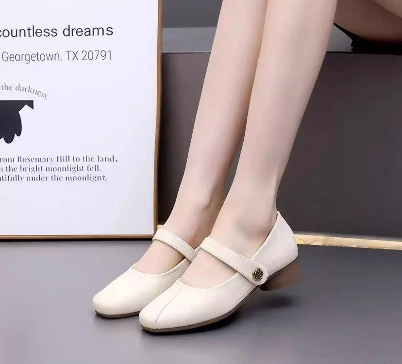 French Mary Jane shoes New autumn models with skirts Gentle small leather shoes Retro commuter shoes