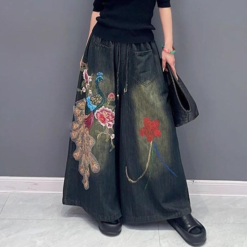Vintage Style Embroidered Wide Leg Jeans for Women Elastic High Waist Casual Denim Pants Women 2025