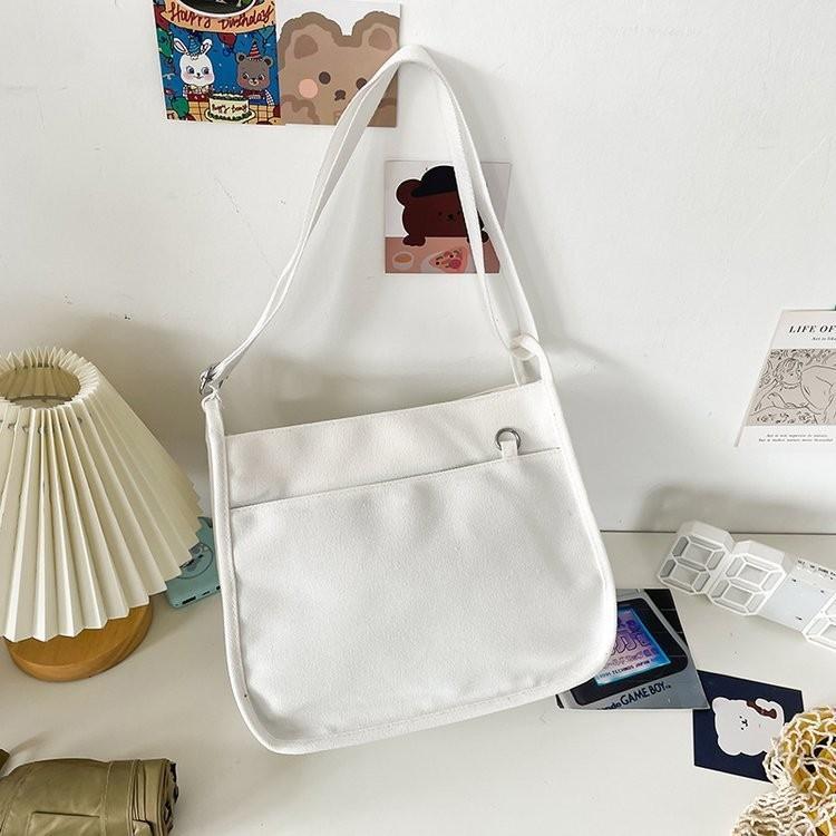 

Stylish Canvas Messenger Bag For Women With Spacious Design Ideal For Travel And Daily Use белый