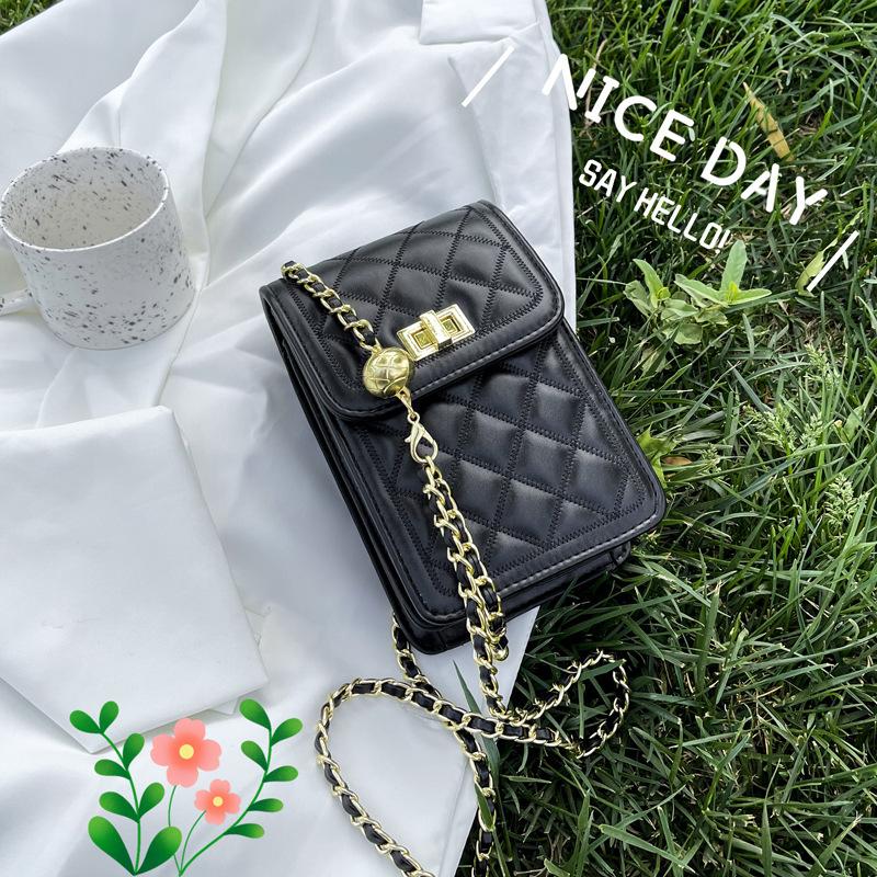 

Женская однотонная квадратная сумка-кроссбоди с пряжкой Lingge Lock, для отдыха, с наклонным плечевым ремнем из искусственной кожи, с регулируемым ремешком-цепочкой One Size чёрный