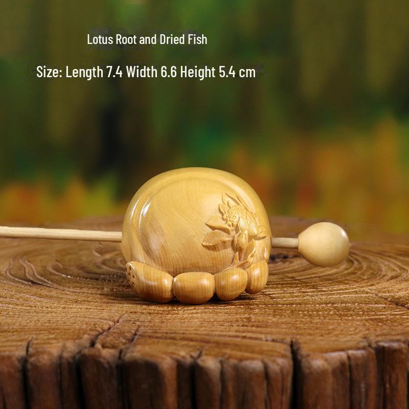 Portable Boxwood Percussion Meditation Instrument: Mini Wooden Fish Carving, Perfect as a Gift or Decorative Ornament.