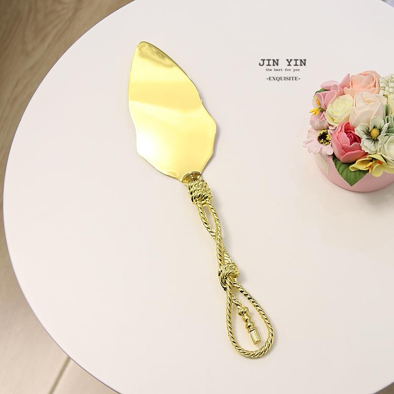 European Silver-plated Cake Triangle Shovel Western Bread Knife Exquisite Birthday Wedding Decoration Creative Cake Knife Shovel