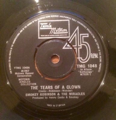 7inch Record MIRACLES - The Tears Of A Clown / The Tracks O TMG1048 Tamla Motown 1976 UK Soul/Funk Used