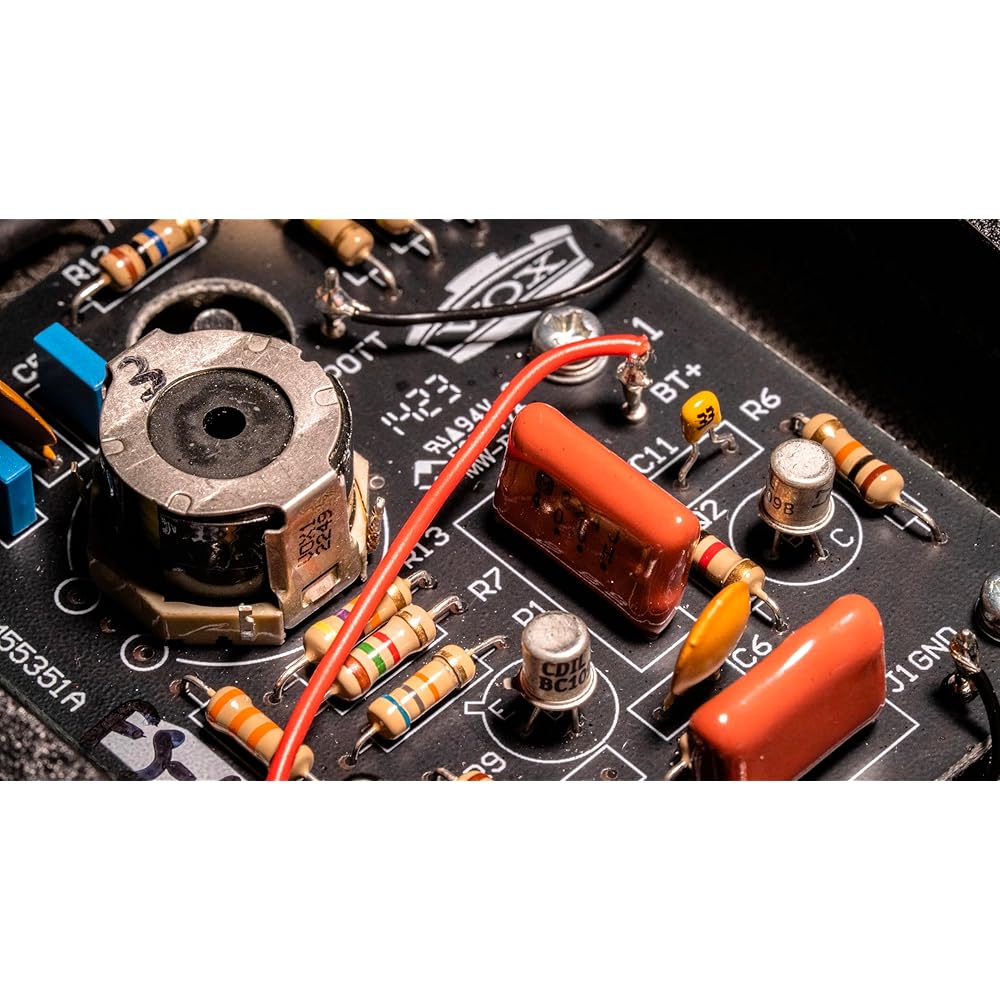 VOX Voxwow Pedals VRM-1 REAL MCCOY WAH Vintage Reproduce for lead guitarists looking for mid-rang...