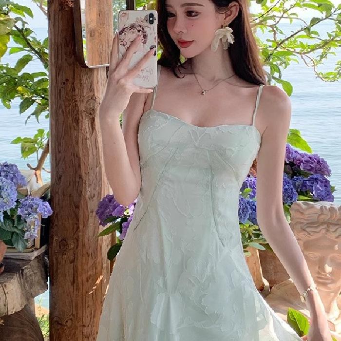 2026 New Summer Mint Green Sleeveless Suspender Dress Women's Seaside Holiday Style Wear Waist Beautiful Long Dress