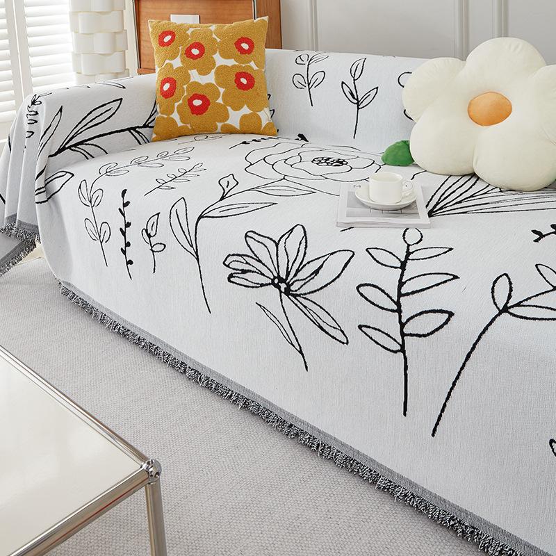 Cartoon Black and White Chenille Sofa Cover Cloth Sofa Blanket All-inclusive Dustproof Four Seasons Universal Cartoon Cute Sofa Cover Towel
