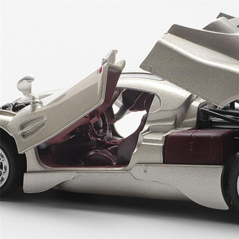 1/32 Pagani Utopia Alloy Sports Car Model Diecasts Metal Racing Car Vehicles Model Simulation Sound and Light Childrens Toy Gift