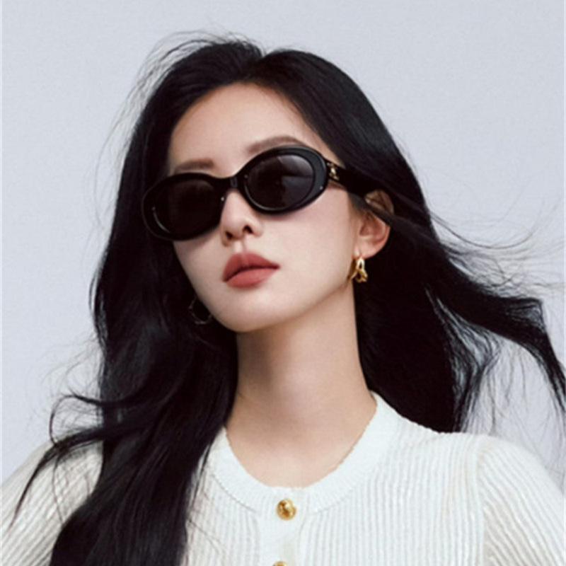 Niche High-End French Retro Knot Design Rope Knot Ear Buckle Personality Trendy And Fashionable Temperament Versatile Earrings