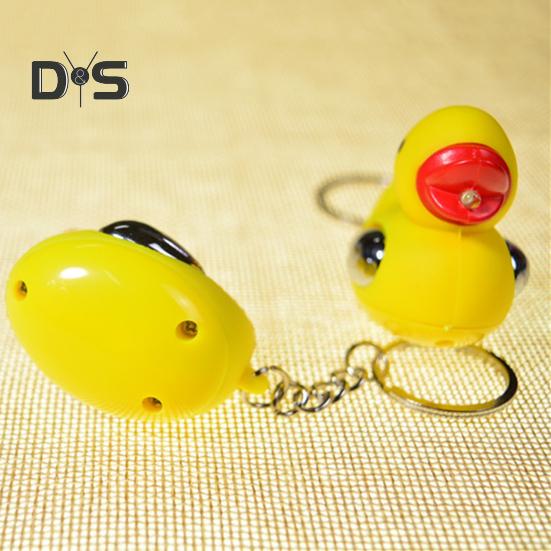 Elektroschock-Enten-Schlüsselanhänger, neuartiges Streich-Gadget-Spielzeug, kleiner elektrischer Touch-Schlüsselanhänger für Witzliebhaber, urkomisches Trickgeschenk