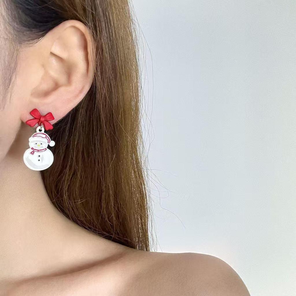 Creative Asymmetrical European & American Christmas Alloy Earrings: Santa Claus & Snowman Design for Women