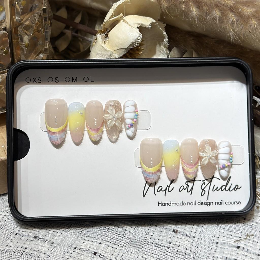 Handmade Press On Nail French Sweet Fresh Summer Gentle Ice Cream Cake Color 3D Carved Flowers Medium Oval Fake Nail Patch Artificial Nail Reusable XS