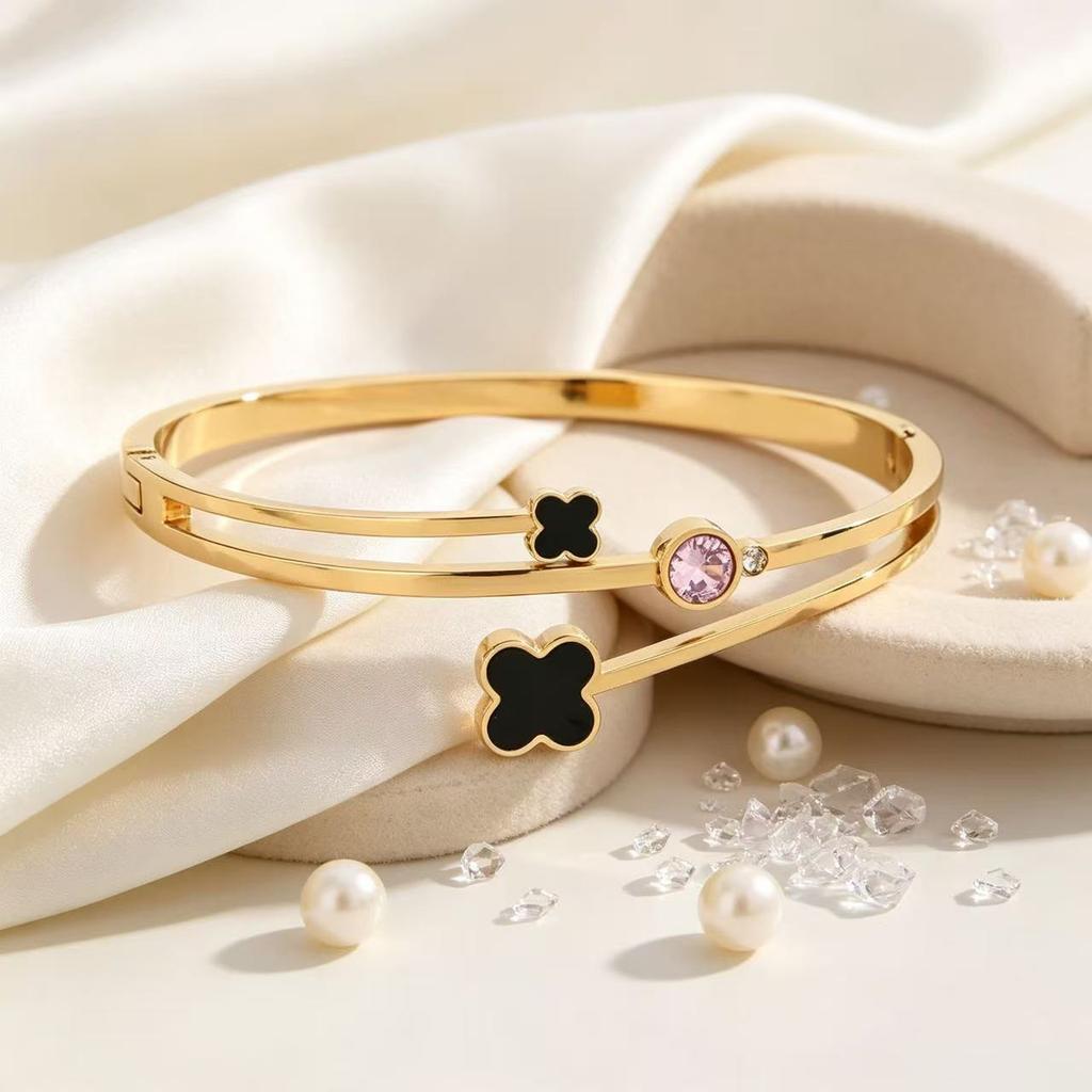 Luxury Four-leaf Clover Pink Diamond Bracelet for Women, Unique Design, Titanium Steel, Non-fading, Versatile and Exquisite Double-layer Open
