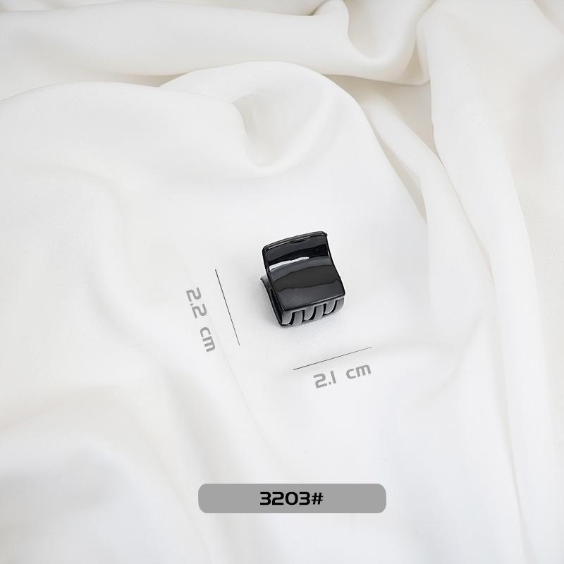 

Премиальная черная заколка-краб для волос с распылителем - стильный аксессуар для хвоста