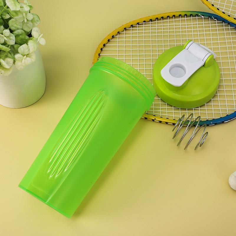 600ml Plastic Sports Water Cup with Scale Cap, Portable Outdoor Fitness Protein Powder Shaker Cup