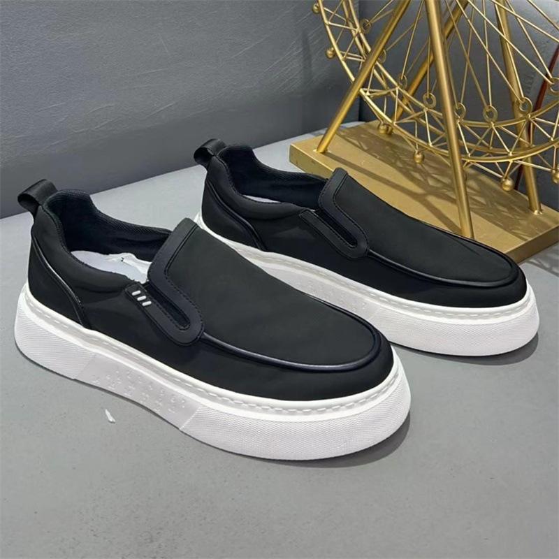 Men's Shoes New Canvas Elastic Flat-bottomed Trendy Little White Shoes with Comfortable and Explosive Dirt-resistant Casual Sports Shoes