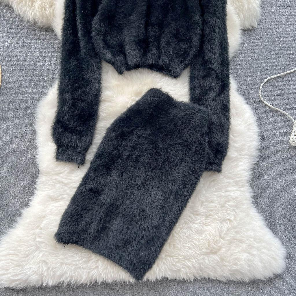 Autumn And Winter Plush Waist Short Section Knitted Sweater Plus High-Waisted Half-Body Skirt Temperament Two-Piece Suit Woman