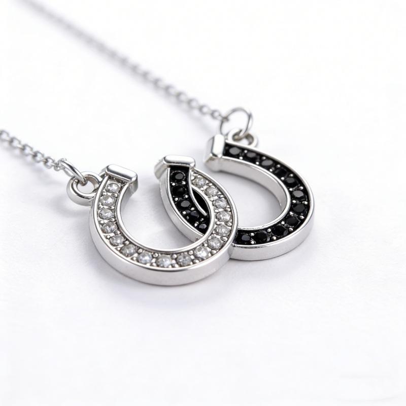 Environmentally Friendly Double-shaped Horseshoe-shaped U-shaped Black and White Diamond Pendant Necklace for Luxury Collar Chain