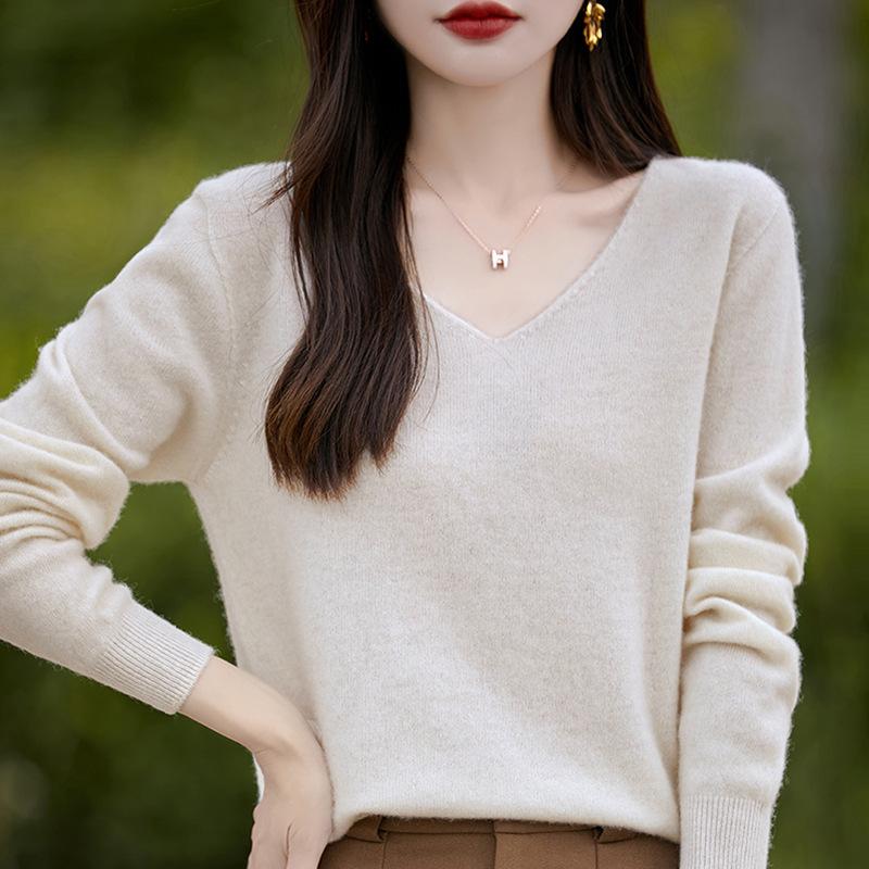V-neck Loose and Slimming Knitted Sweater, New Autumn and Winter Sweater for Women