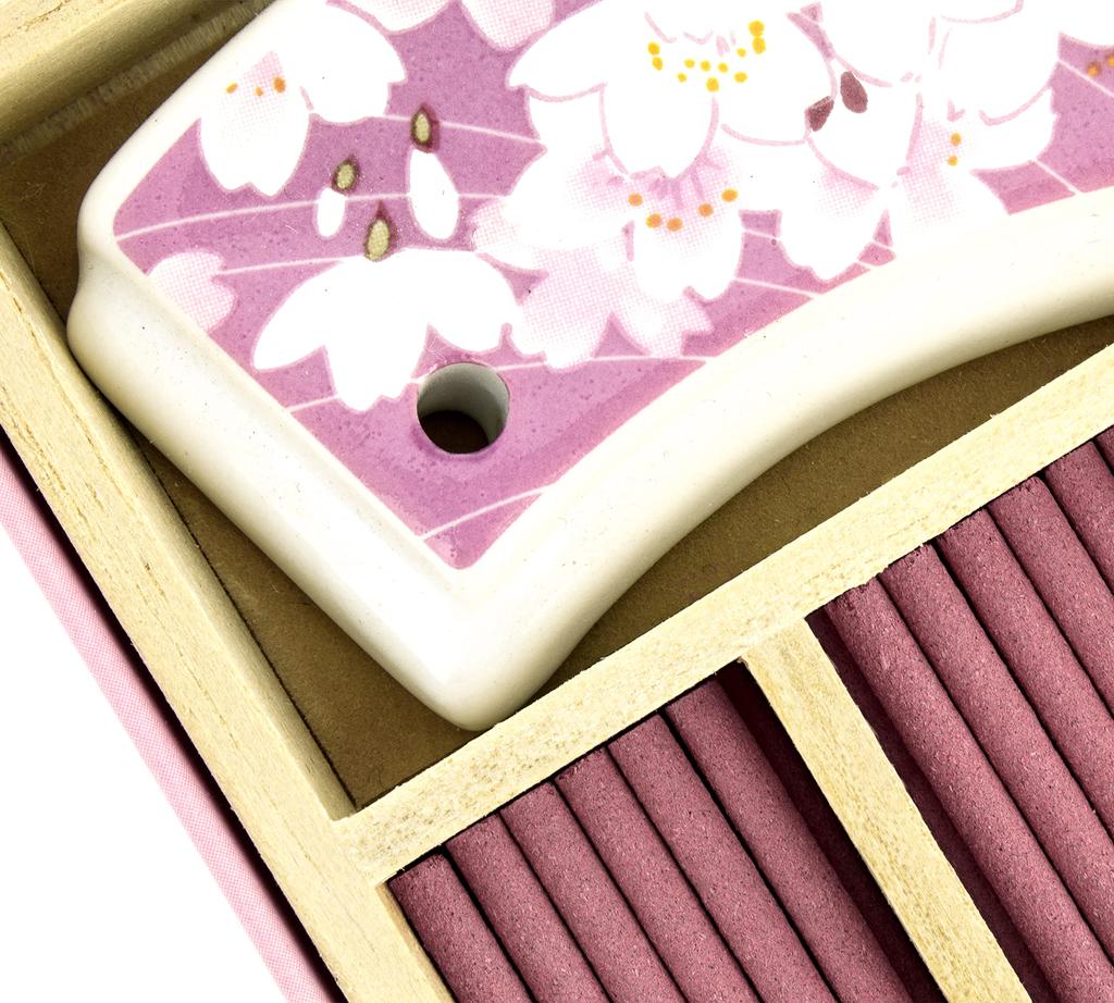 Uno Chiyo Räucherstäbchen Duft des Glücks, 36 Räucherstäbchen mit Räucherstäbchenhalter, Nippon Kodo, hergestellt in Japan, Duft von Kirschblüten