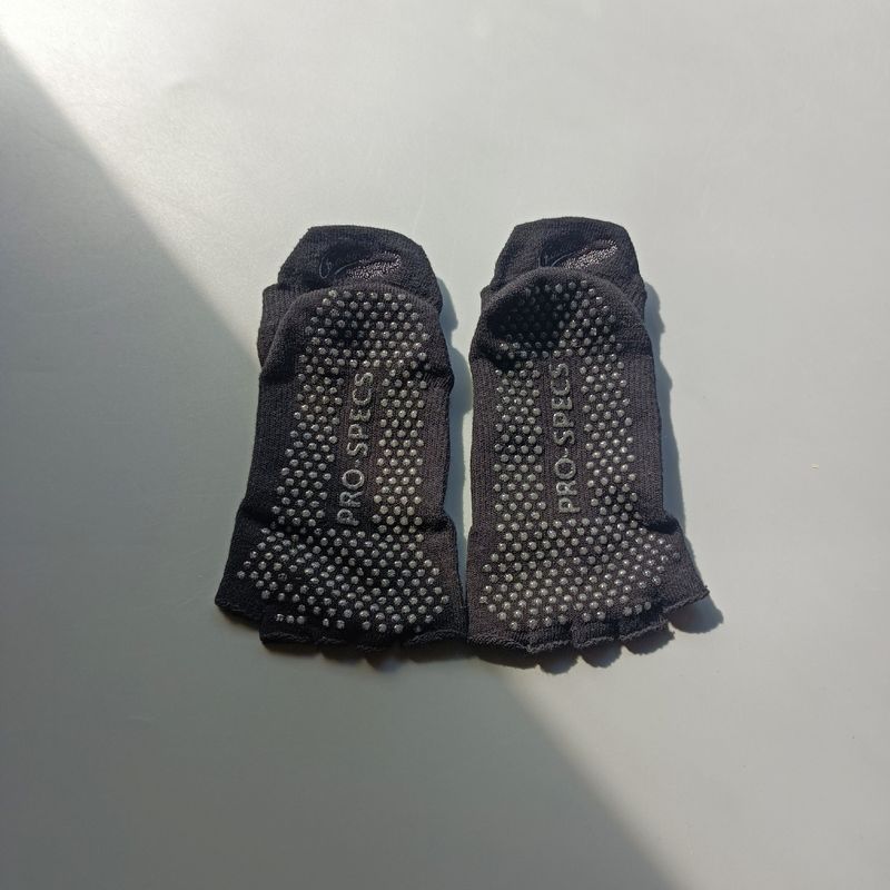 

Ladies Short Non Slip Instep Showing Dance Yoga Socks Black around 36-38