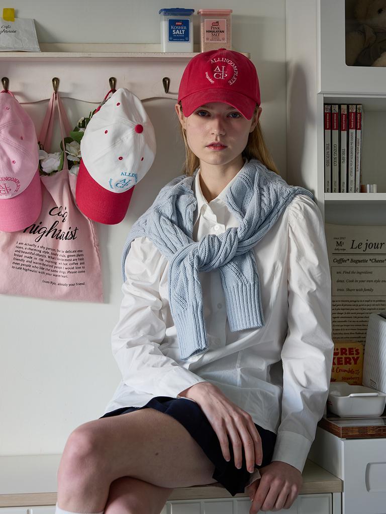 Olinkeompeulliteu Round Logo Ball Cap (Strawberry)