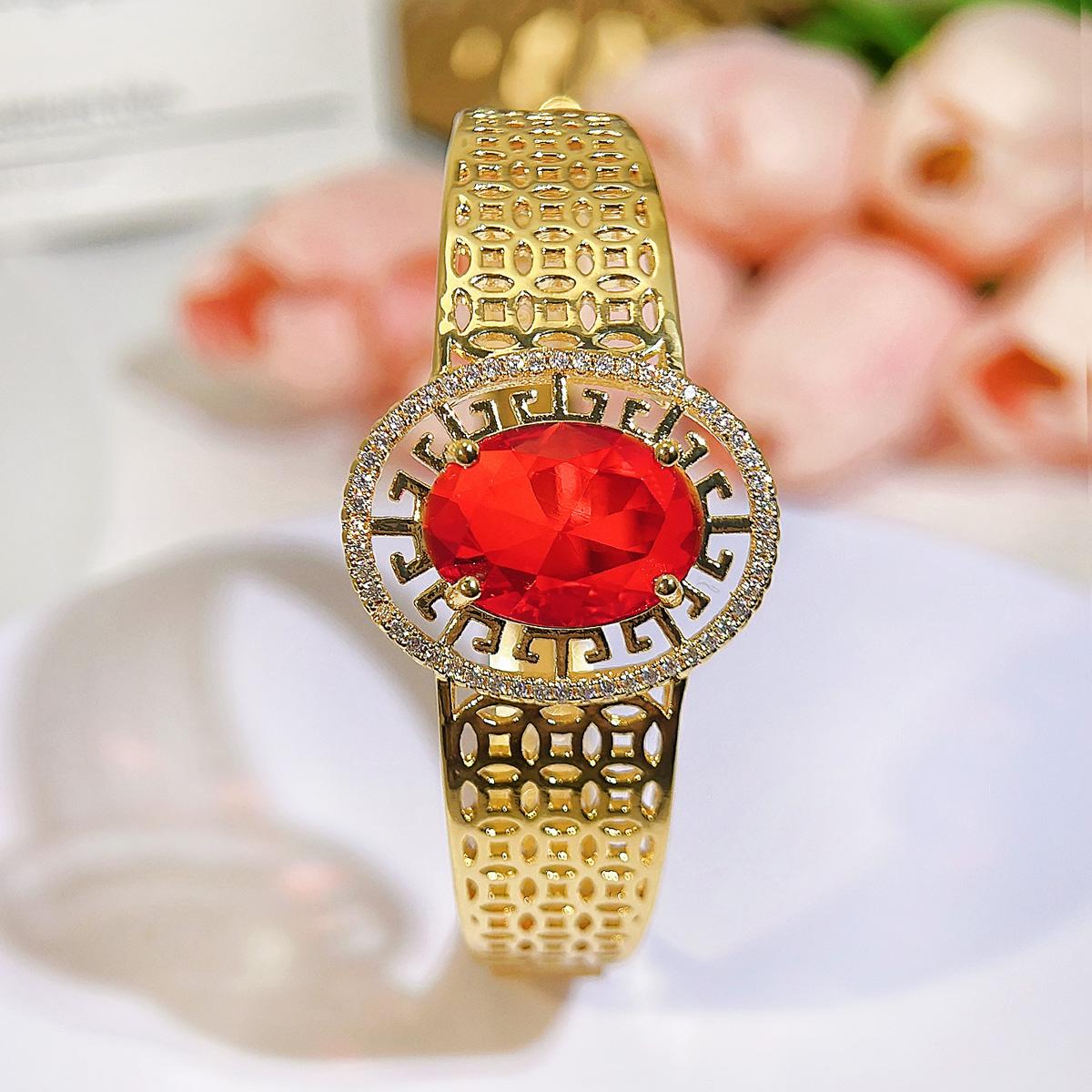 

CMM Retro Palace ручной работы полый итальянский матовый металл натуральный зеленый циркон светлый роскошный широкий браслет аксессуары для рук рубиновый