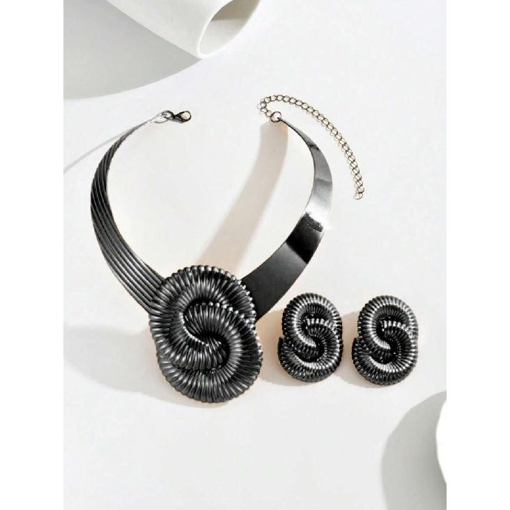Přehnaný design osobnosti Geometrický kroucený náhrdelník Všestranná sada závitových náušnic Luxusní pocit