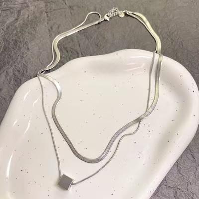 Simple and versatile double-layer titanium steel square necklace ins cold wind men's light luxury niche design sweater chain tide