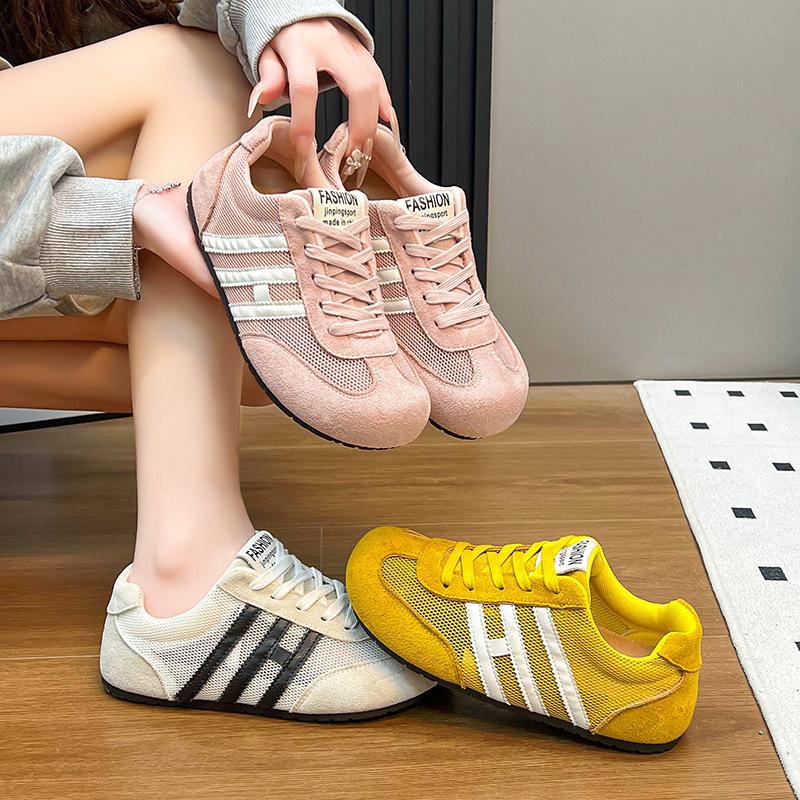 Versatile Leisure Sports Breathable Niche Mesh Retro Solid Color German Training Shoes Women's Flat-soled Forrest Gump Shoes 2025 New Models