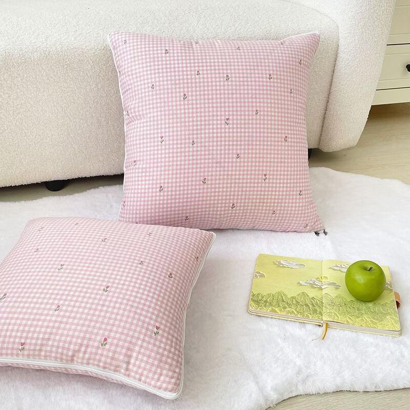 Brangdy Convertible Nap Pillow and Blanket