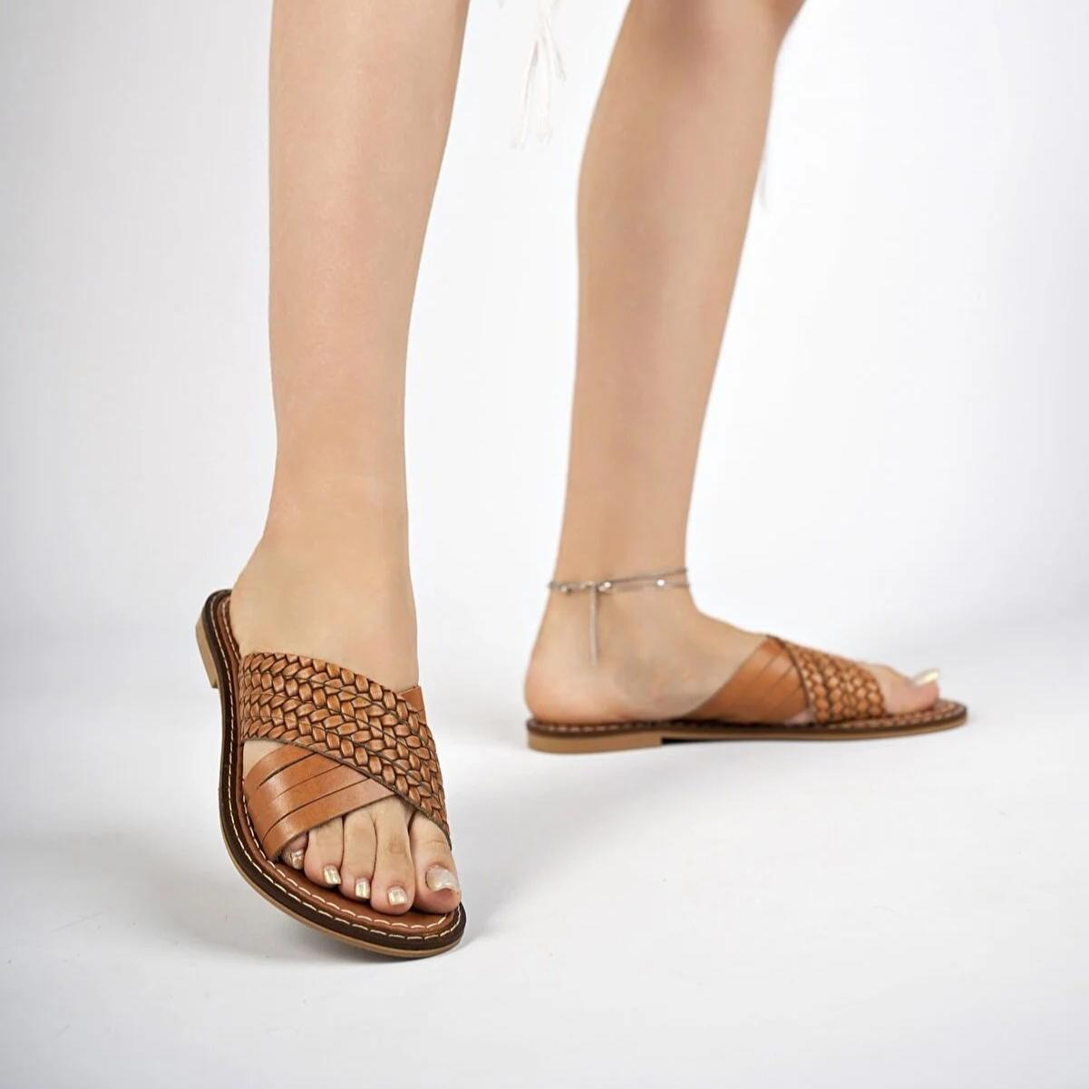 

Коричневые женские сандалии из натуральной кожи, женская женская обувь, летние сандалии, шлепанцы, туфли на плоской подошве, шлепанцы, стринги, удобная ходьба, КРИССКРОСС 36 коричневый