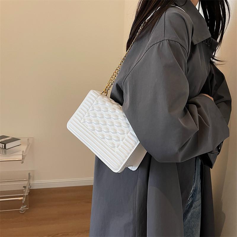 Trendy Minimalist Crossbody Bag For Women 2023 Summer New Casual Shoulder Bag With Quilted Chains