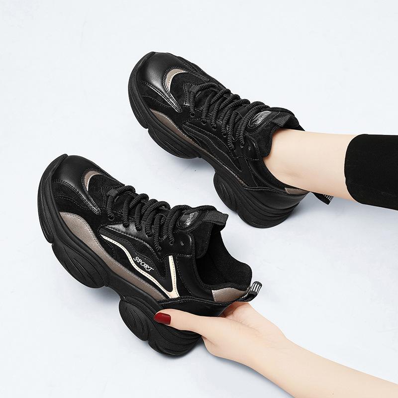 DailyWear ActiveWear FootPairs for Women In FallSeason and ColdSeason BigSize Versatile Plus Velvet Black Thick-soled Daddy Flat Sneakers