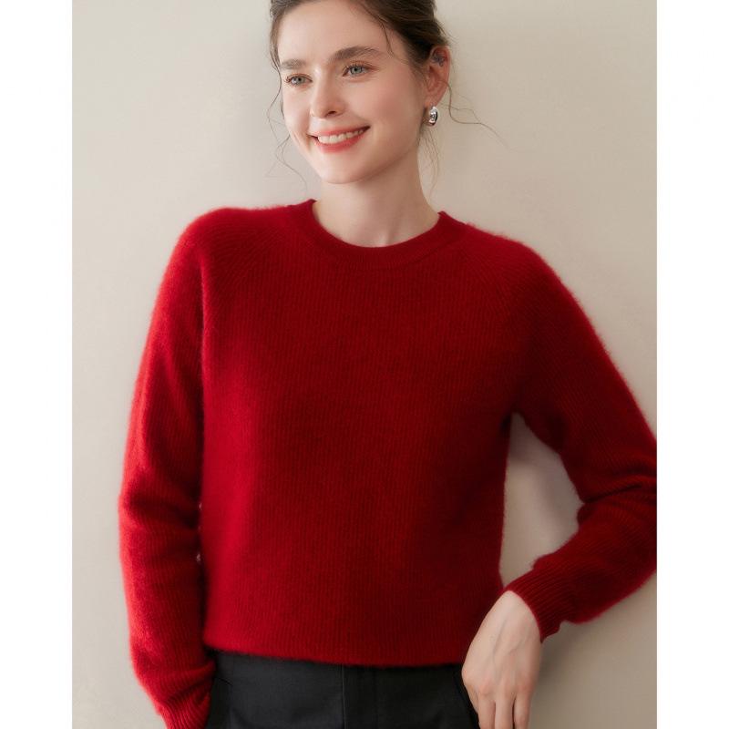 Women's Sweet Style Cashmere Sweater - Round Neck, Loose Fit, Slimming One-Piece Knit