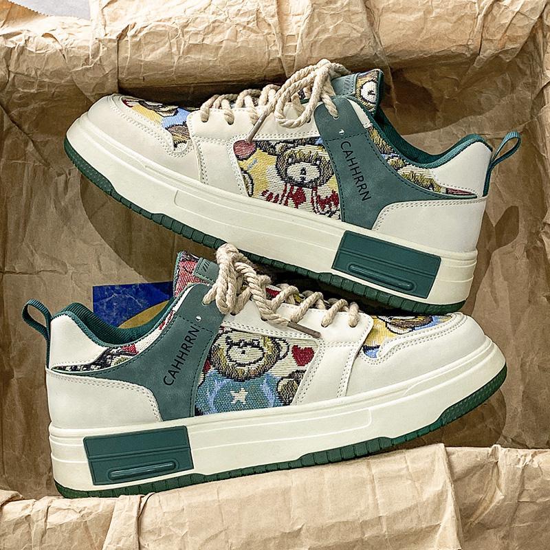 

Новые туфли на платформе с мишками, маленькие белые туфли, повседневные персонализированные туфли, студенческие трендовые туфли, мужская обувь на все четыре сезона 44