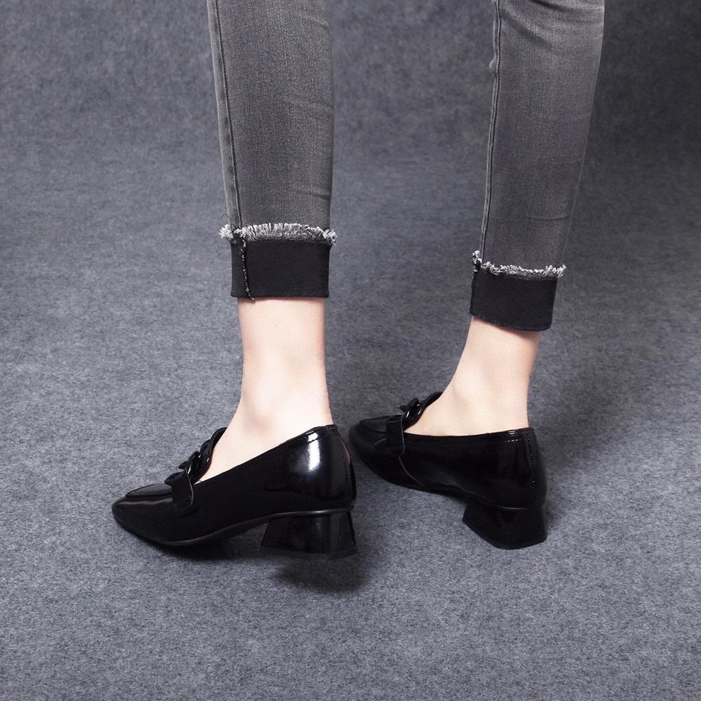 Single shoes women's spring new flat bottom black square head first layer cowhide patent leather square buckle low top women's shoes