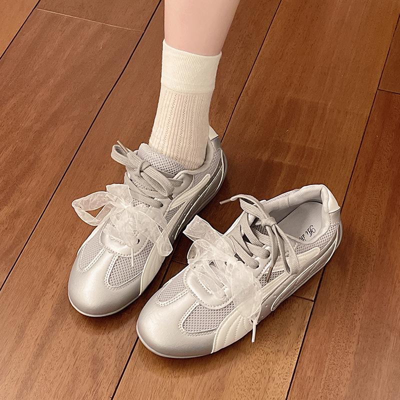 Red racing shoes 2025 summer new fashion ins trendy Forrest Gump shoes mesh breathable sports flat-bottomed German training shoes