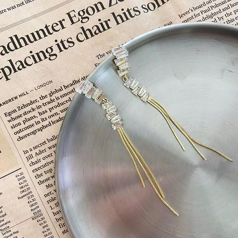 Wheat Ear Tassel Fashion Versatile Stud Earrings Women's Long Light Luxury Design Earline Personality High-end Temperament Ear Jewelry