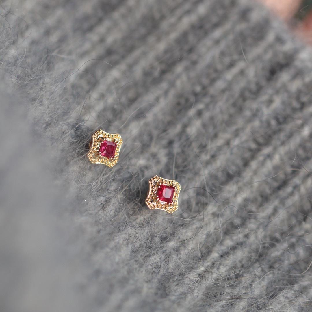18K Gold & Silver-Plated Zirconia Vintage Stud Earrings 18K Gold Pair (includes earplugs)